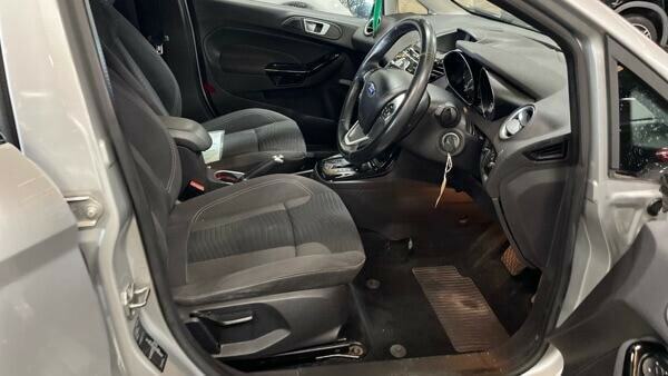 Ford Fiesta 1.4 Titanium White #7