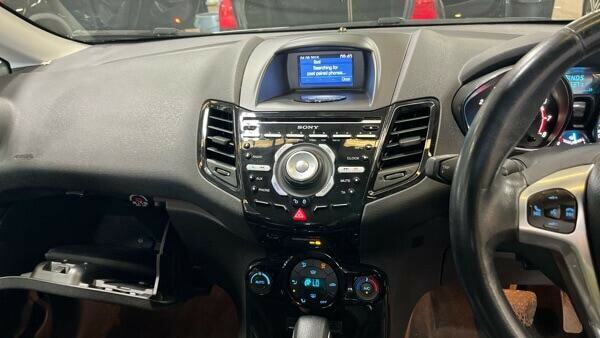 Ford Fiesta 1.4 Titanium White #9