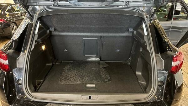 Vauxhall Grandland X Se Red #11