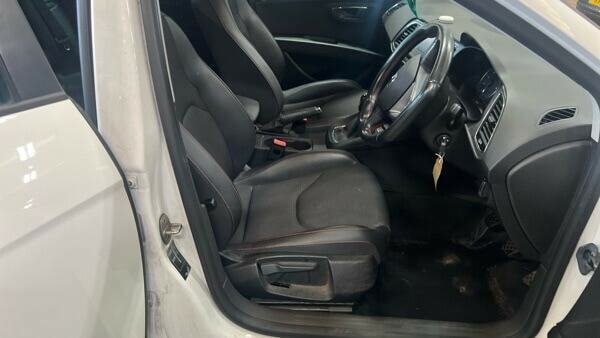 Seat Leon 1.6 Tdi Cr Se Dsg Euro 5 Ss Black #9