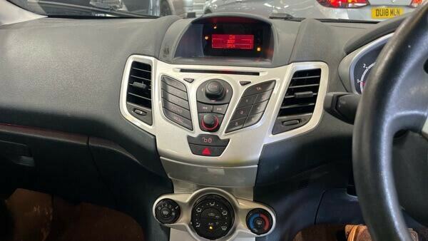Ford Fiesta Zetec Eco Blue #11