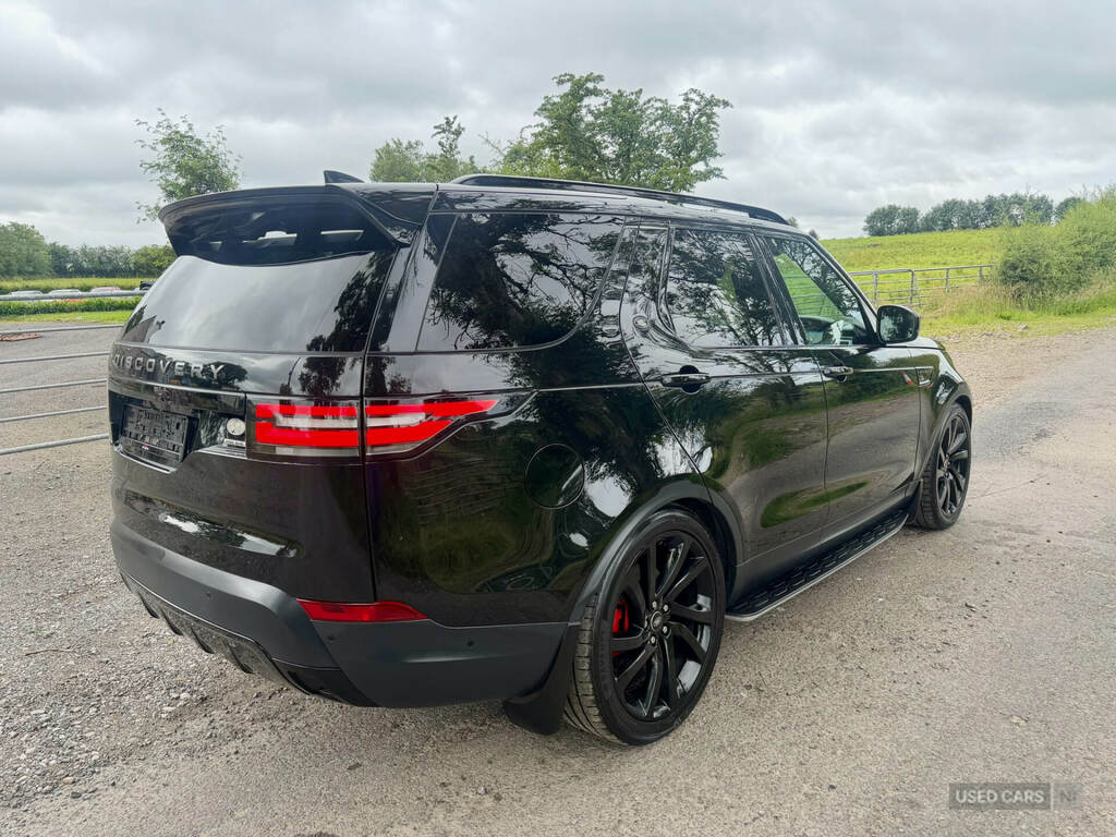 Land Rover Discovery 3 .0 Sdv6 Hse Black #4