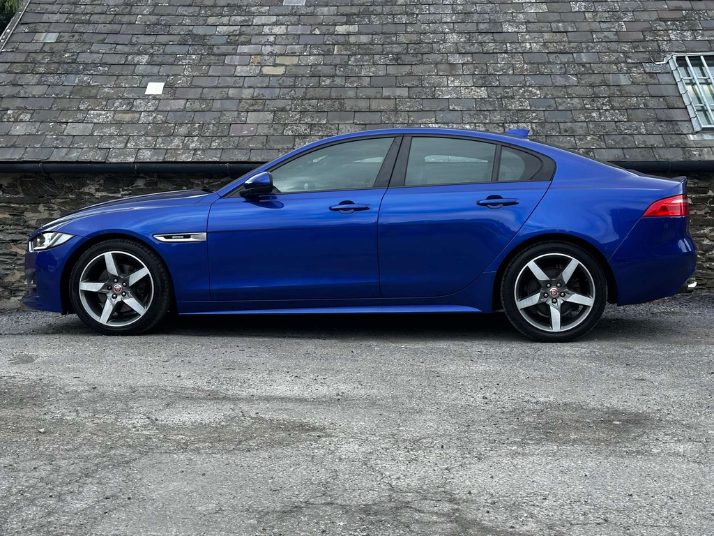 Jaguar XE R-sport D  #3