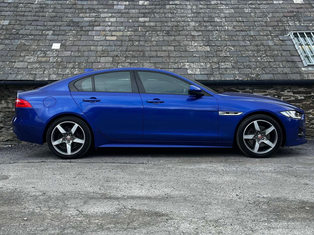 Jaguar XE R-sport D  #4