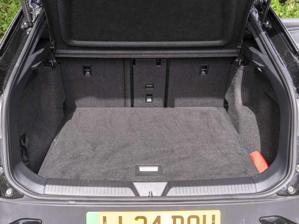 Volkswagen ID.5 Id5 Tech Professional Performance Red #26