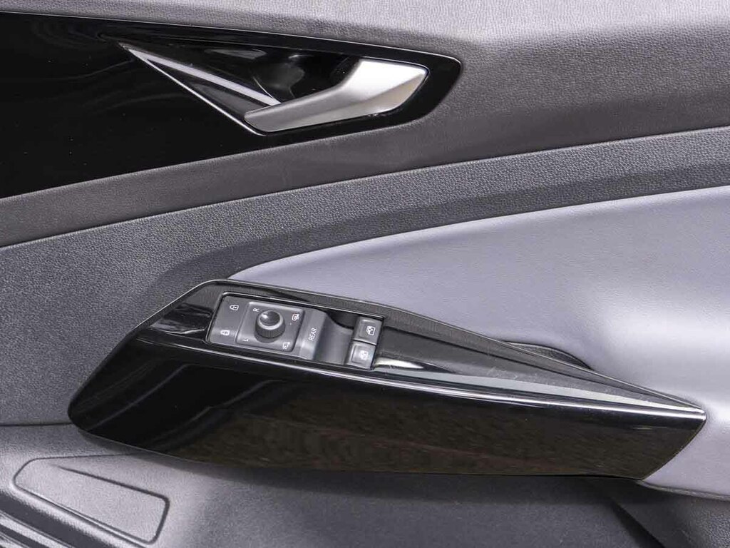 Volkswagen ID.5 Id5 Tech Professional Performance Red #18
