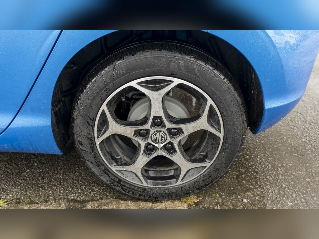 MG MG3 1.5 Se Black #12