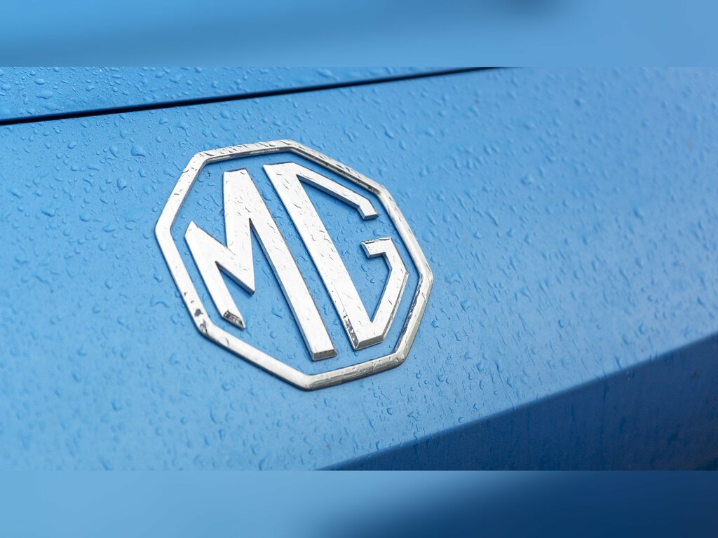 MG MG3 1.5 Se Black #8