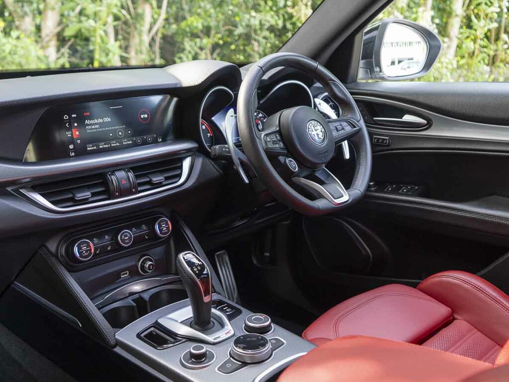 Alfa Romeo Stelvio 2L Competizione Blue #17