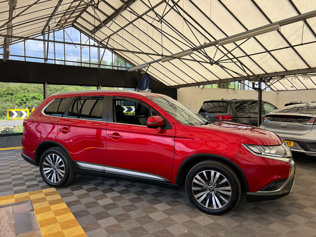 Mitsubishi Outlander Outlander Exceed Cvt Red