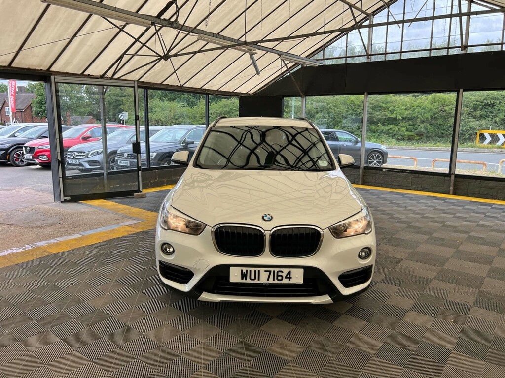 BMW X1 Xdrive20d Sport White #2