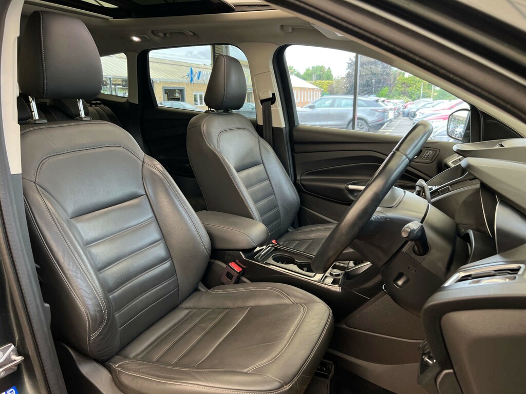 Ford Kuga Suv AV17UBA Green #6