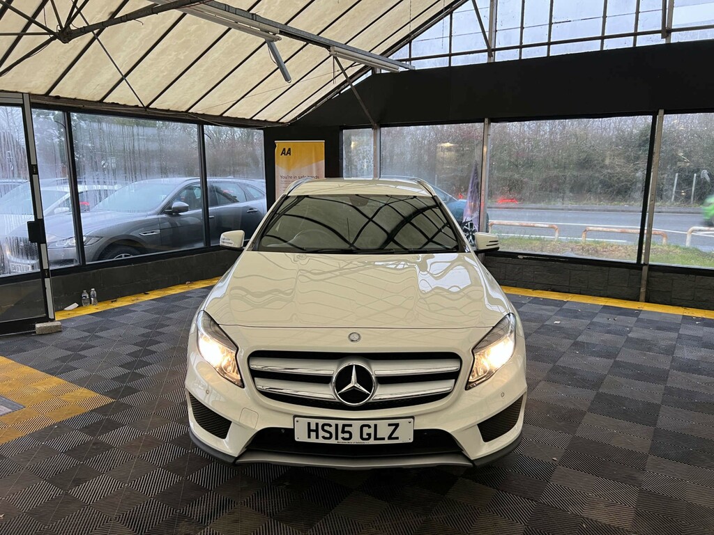 Mercedes-Benz GLA Class Suv White #2