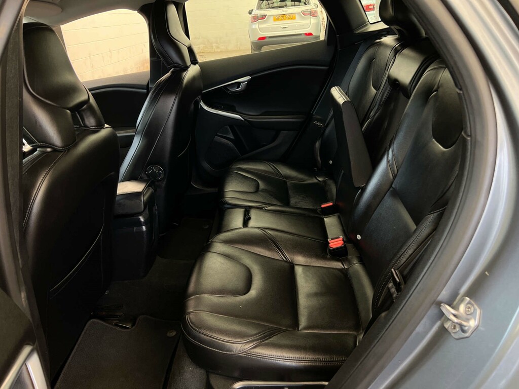 Volvo V40 V40 Cross Country Pro T3 Blue #18