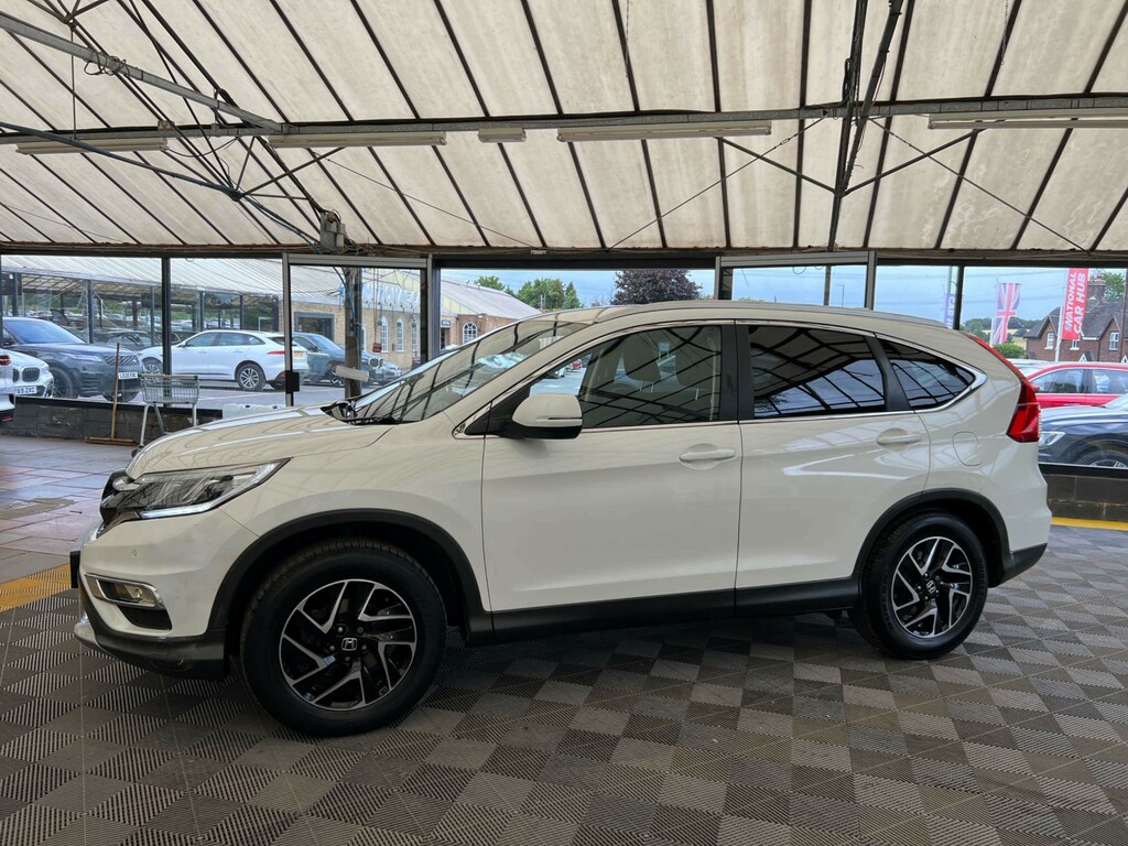 Honda Cr-V Suv White #3
