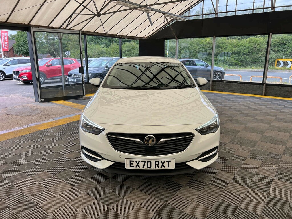 Vauxhall Insignia Hatchback White #2