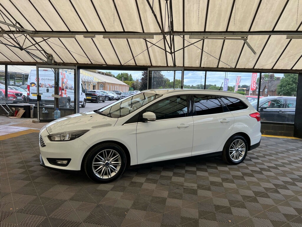 Ford Focus 1.5T Ecoboost Zetec S Black Edition Euro 6 Ss 5 Black #3