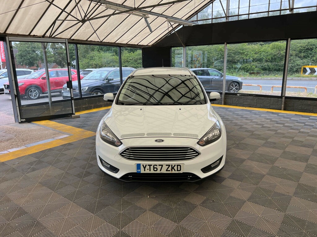 Ford Focus 1.5T Ecoboost Zetec S Black Edition Euro 6 Ss 5 Black #2