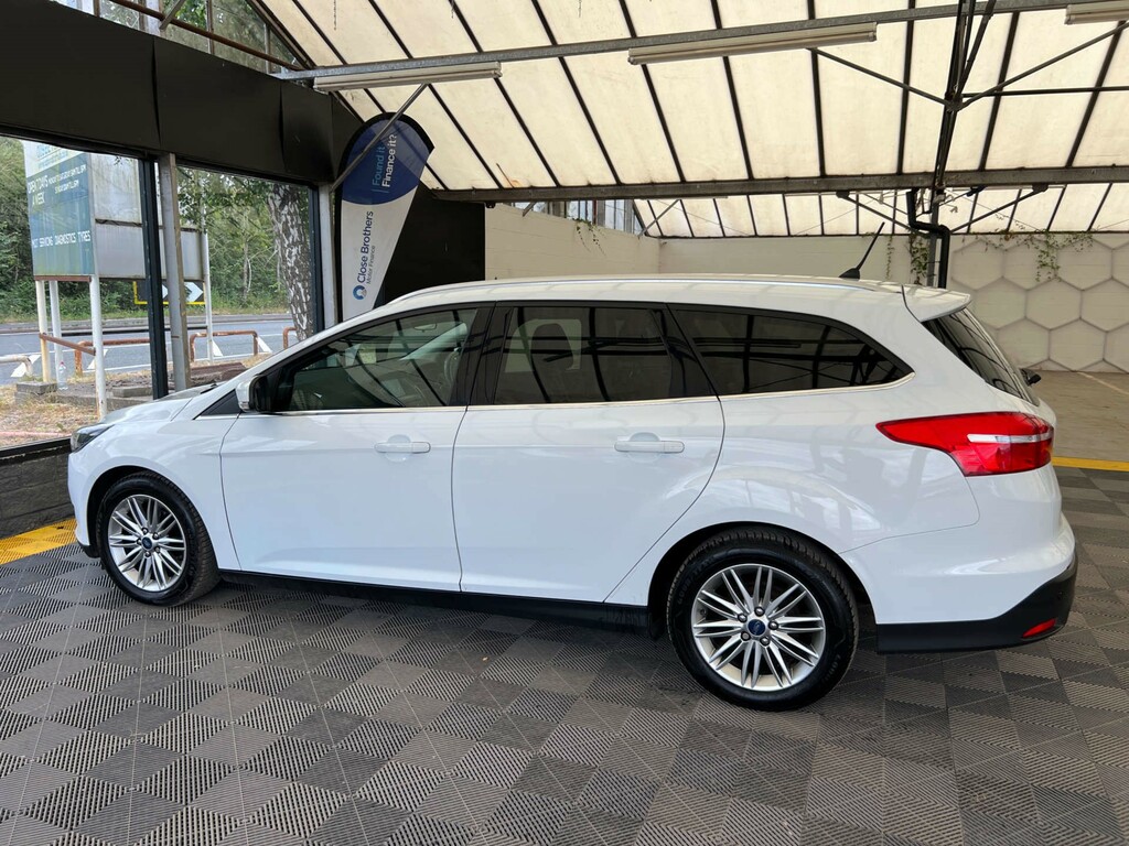 Ford Focus 1.5T Ecoboost Zetec S Black Edition Euro 6 Ss 5 Black #4