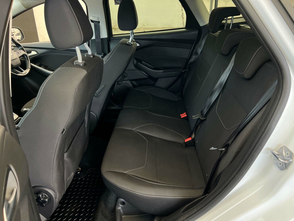 Ford Focus 1.5T Ecoboost Zetec S Black Edition Euro 6 Ss 5 Black #20