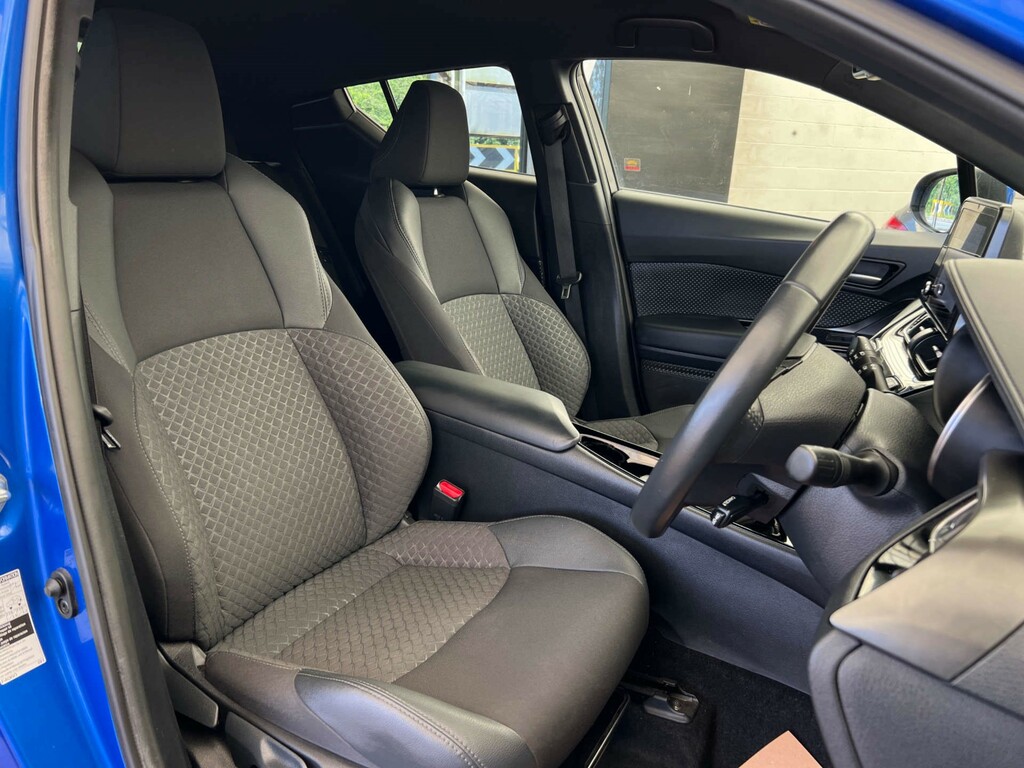 Toyota C-Hr Suv PE22ZXR Blue #3