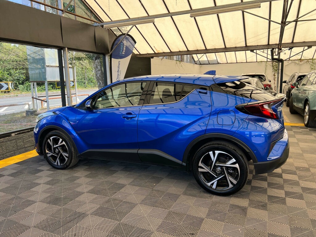Toyota C-Hr Suv Blue