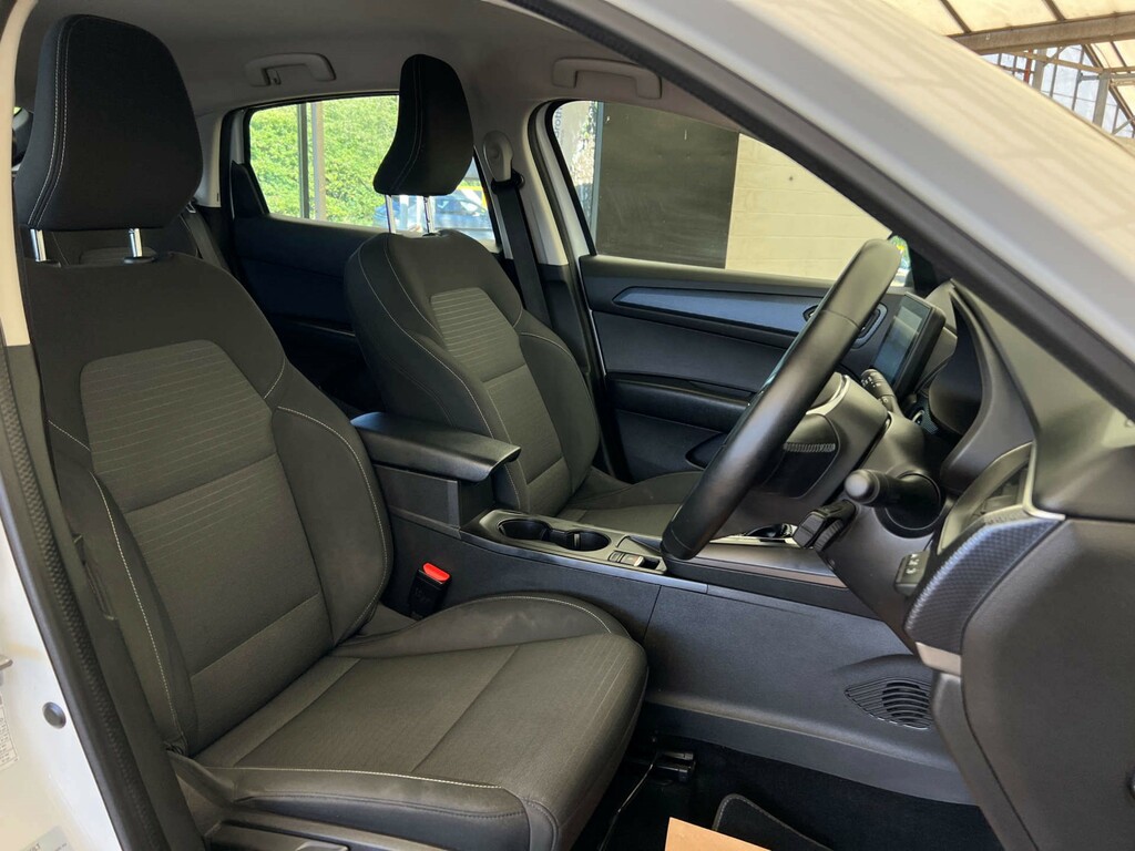Renault Arkana Suv White #6