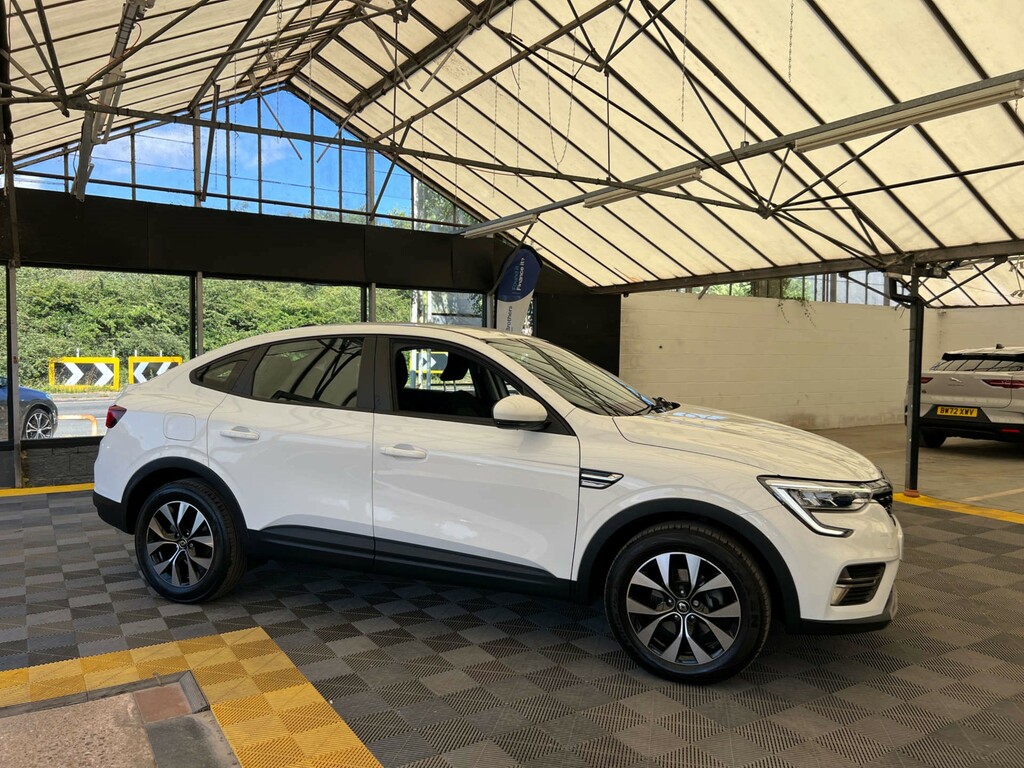 Renault Arkana Suv White