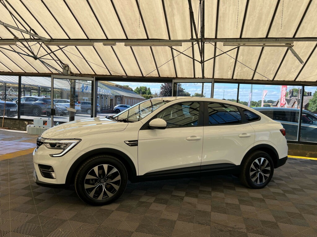 Renault Arkana Suv White #3