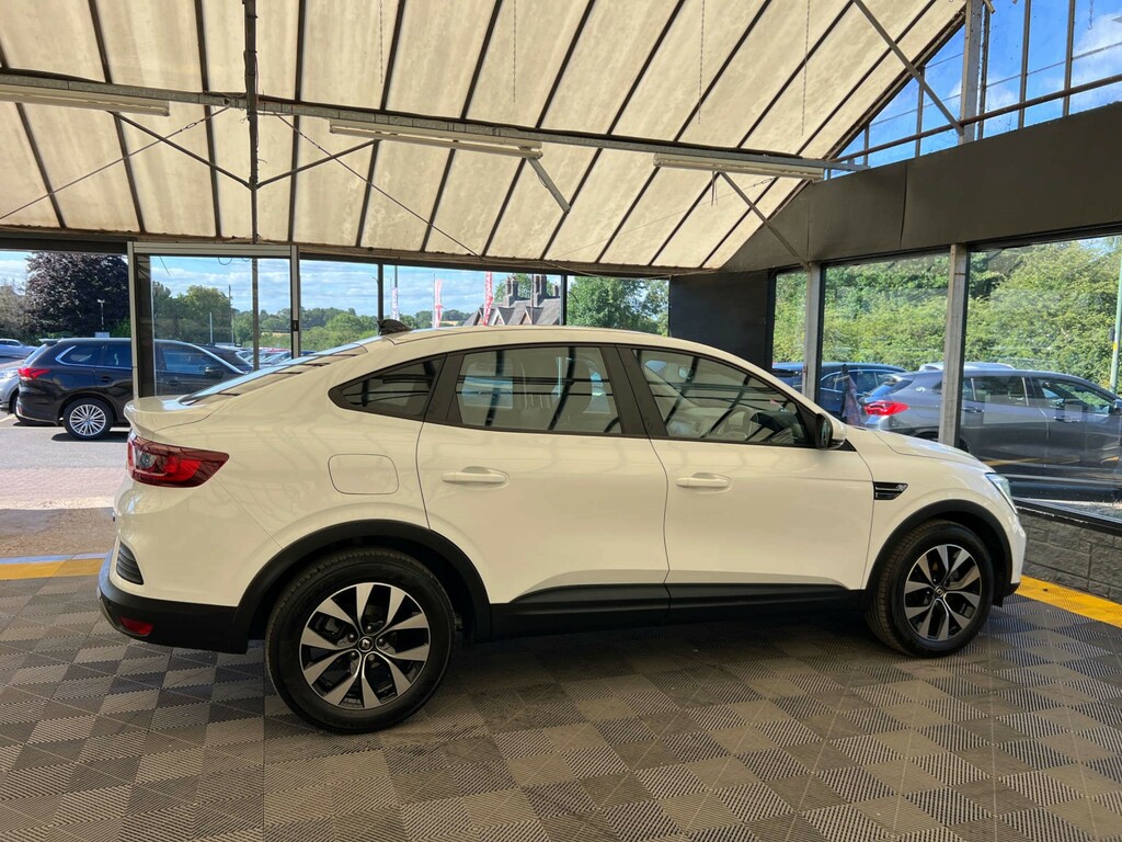 Renault Arkana Suv White #5
