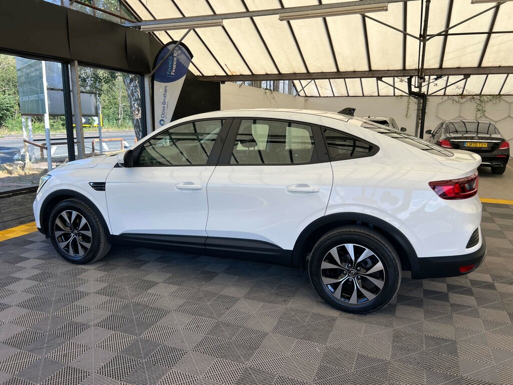 Renault Arkana Suv White #4