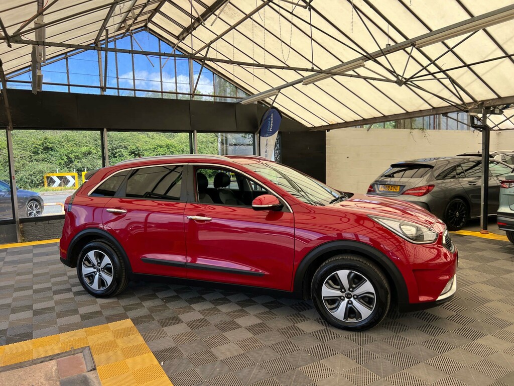 Kia Niro Suv Red