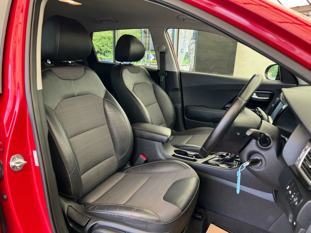 Kia Niro Suv Red #4
