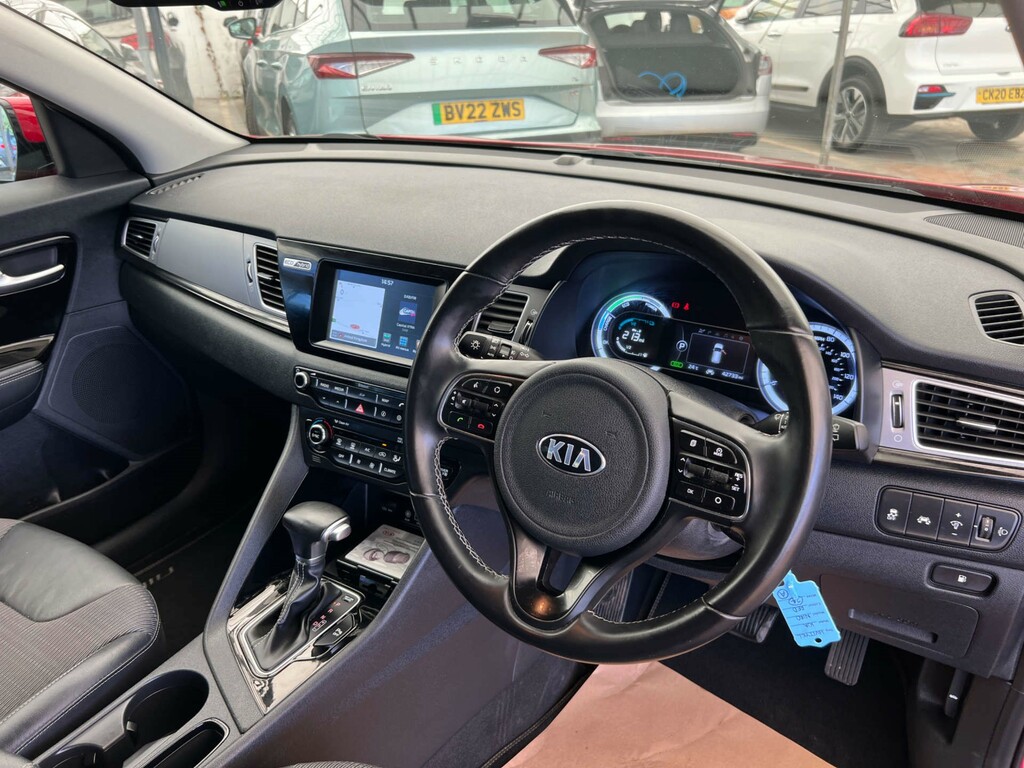 Kia Niro Suv Red #5