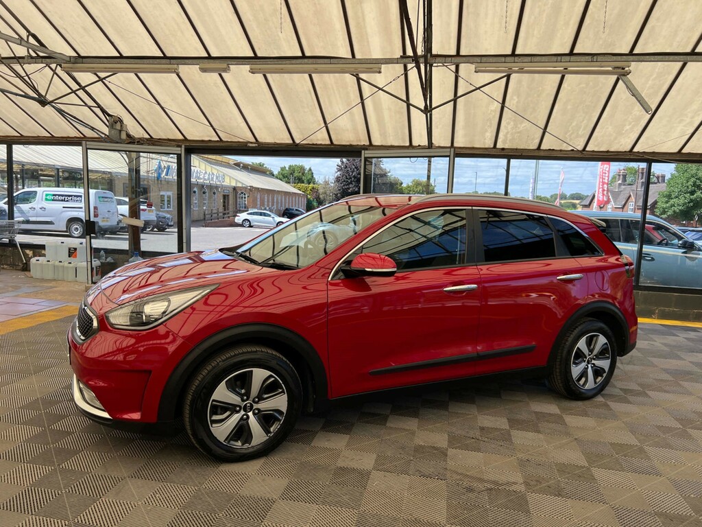 Kia Niro Suv Red #3