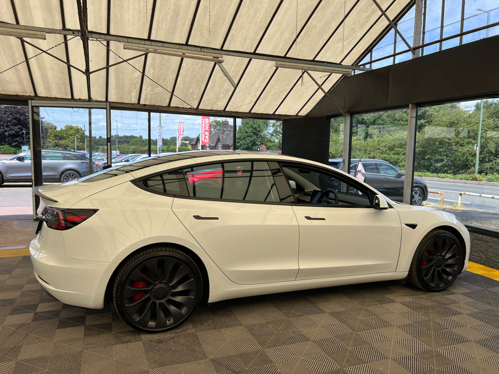 Tesla Model 3 Saloon MA23JZP White #4