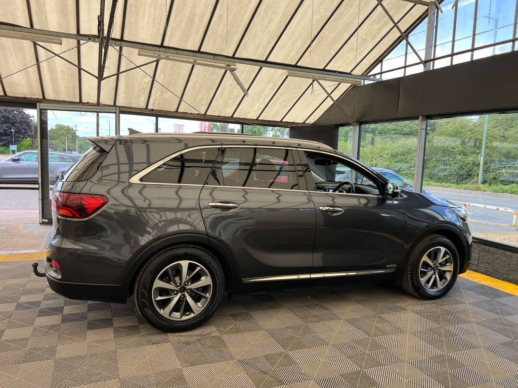 Kia Sorento Suv Grey #5