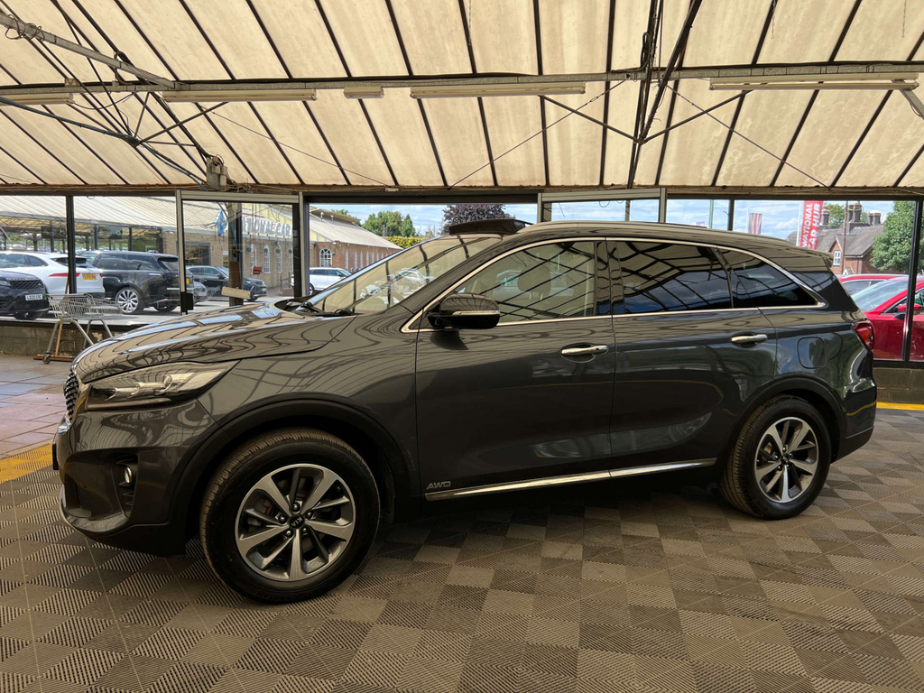 Kia Sorento Suv Grey #3