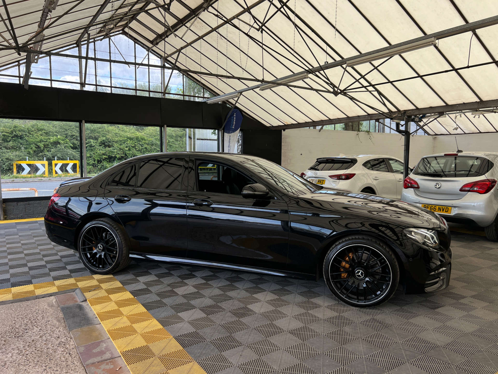 Mercedes-Benz E Class E 200 Amg Line Black
