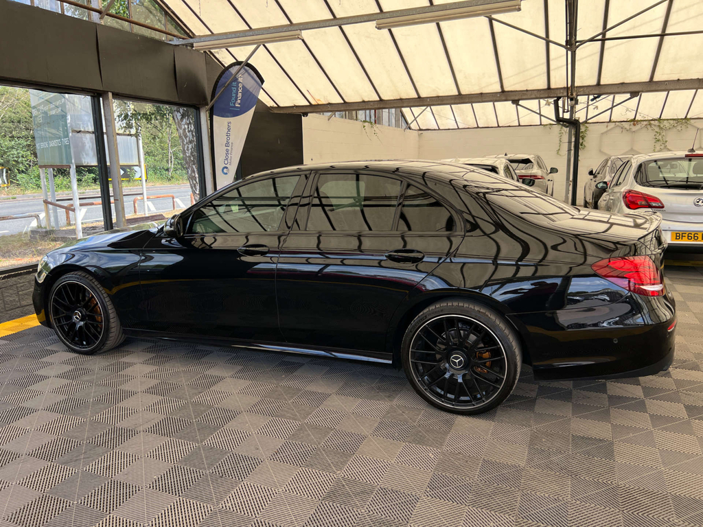 Mercedes-Benz E Class E 200 Amg Line Black #4