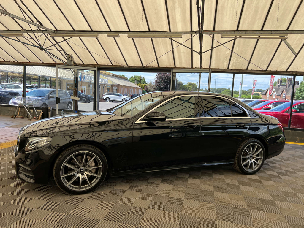 Mercedes-Benz E Class Saloon Black #3