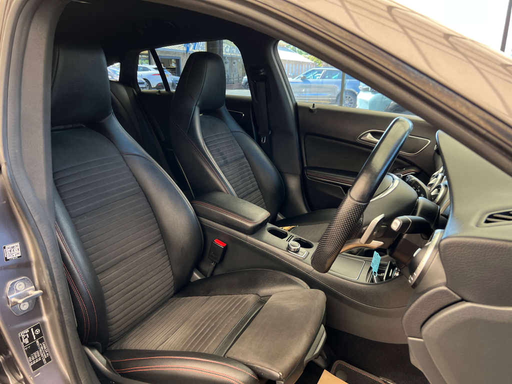 Mercedes-Benz CLA Class Cla 220 Amg Line Night Edition D PN68EYG Grey #6