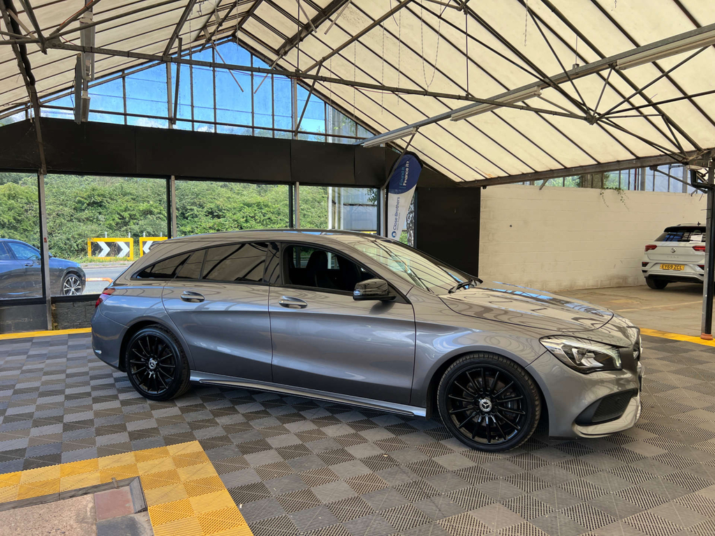 Mercedes-Benz CLA Class Cla 220 Amg Line Night Edition D Grey