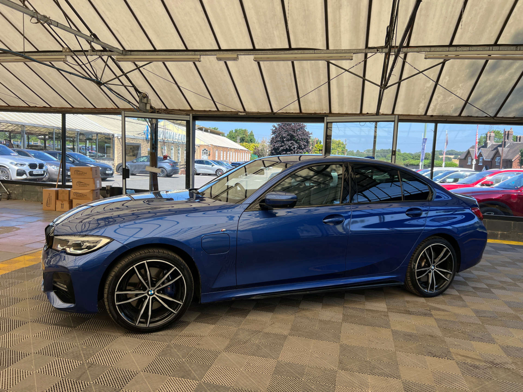 BMW 3 Series Saloon 2.0 330I M Sport Euro 6 Ss 201 Grey #3
