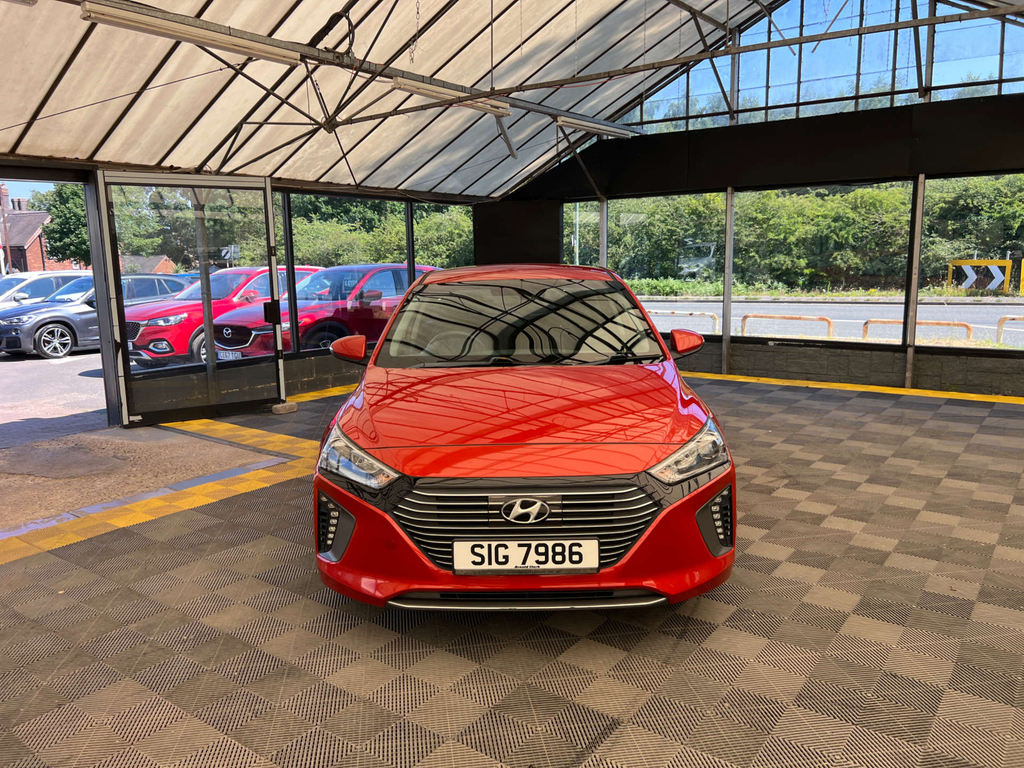 Hyundai Ioniq Hatchback Orange #2