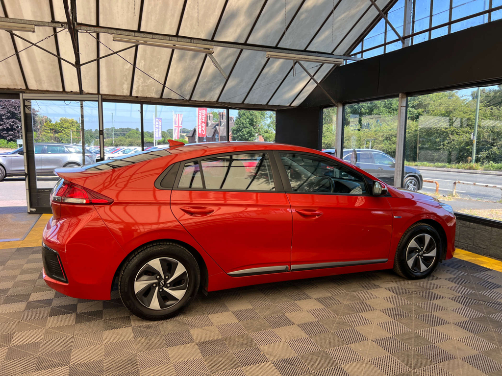 Hyundai Ioniq Hatchback Orange #5