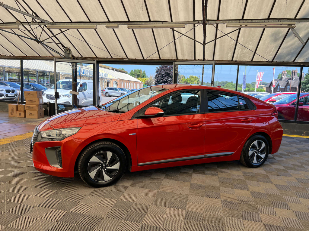 Hyundai Ioniq Hatchback Orange #3