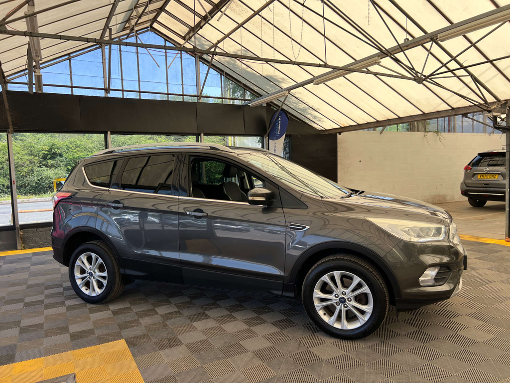 Ford Kuga 1.5T Ecoboost Zetec Suv Euro 6 Red #1