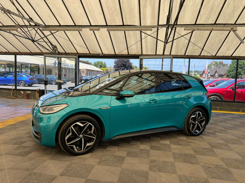 Volkswagen ID.3 Hatchback Blue #4