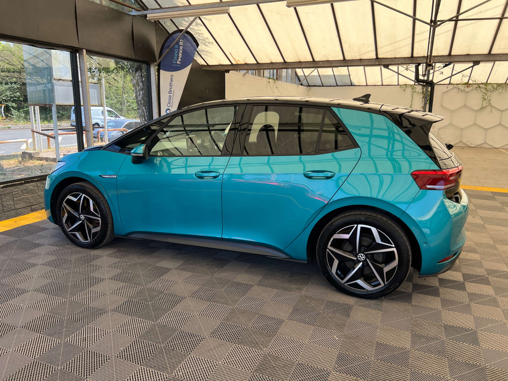 Volkswagen ID.3 Hatchback Blue #5